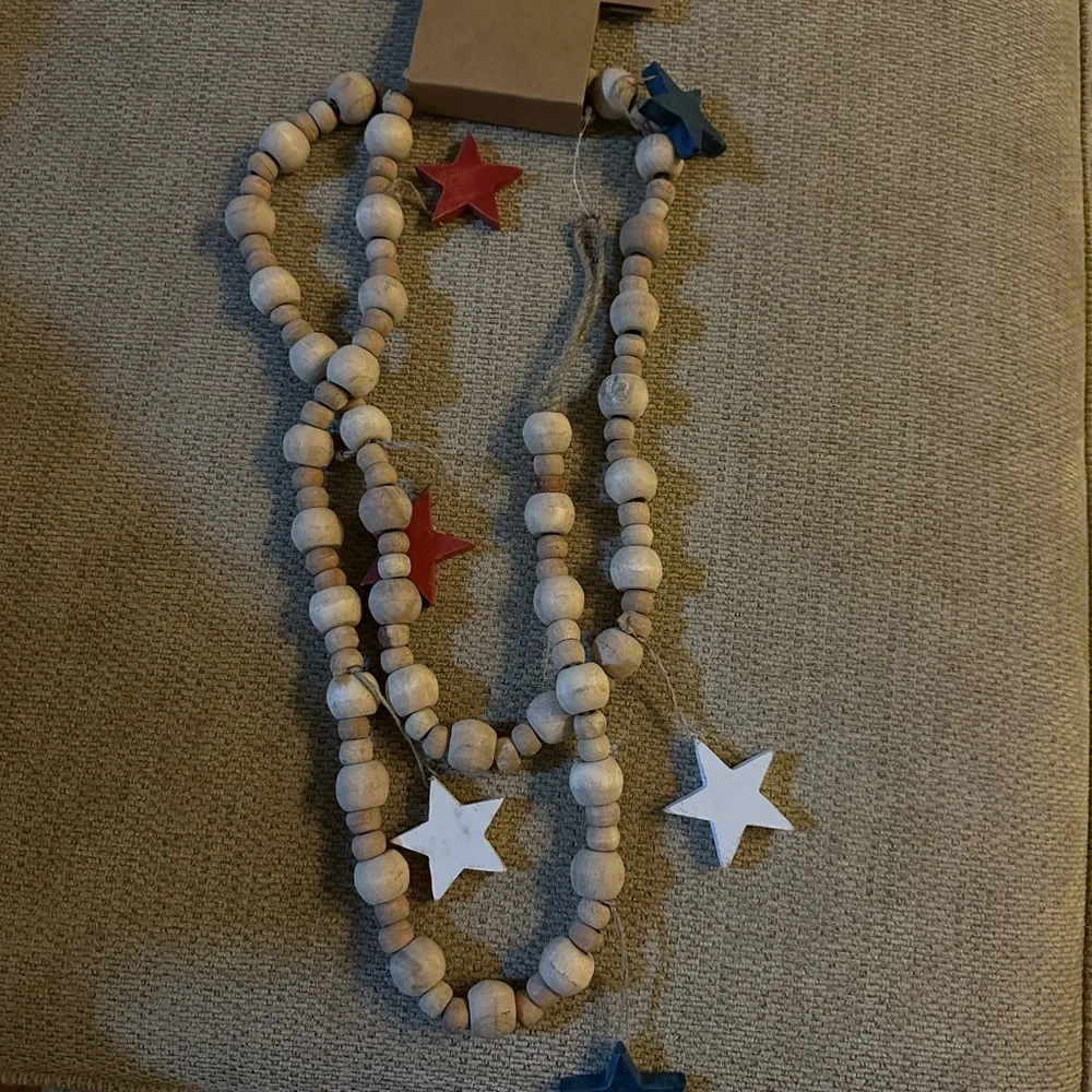 6 ft. Star garland new
